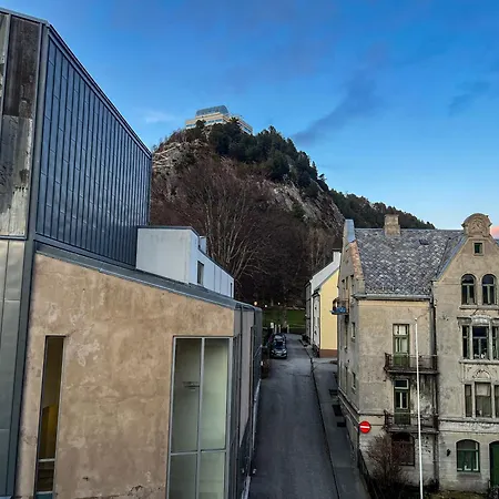 Lejlighed Parken - Downtown With 2br, Balcony, Private Parking And Elevator