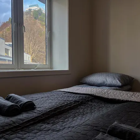 Parken - Downtown With 2br, Balcony, Private Parking And Elevator * Alesund