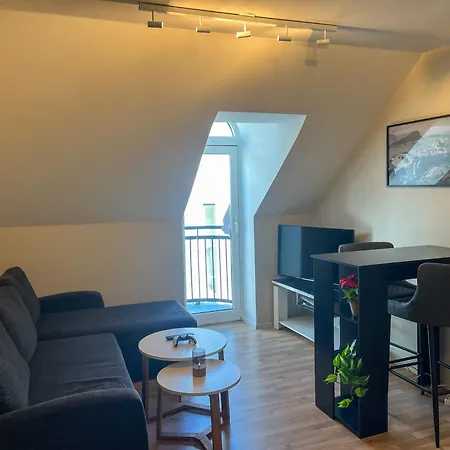 Parken - Downtown With 2br, Balcony, Private Parking And Elevator