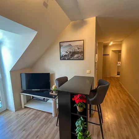 Apartment Parken - Downtown With 2br, Balcony, Private Parking And Elevator